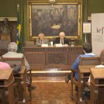 reg. 130-16 IEA Cátedra Olavo Setúbal. Sérgio Paulo Rouanet, na mesa junto com Alfredo Bosi discursa na sua posse como o primeiro titular da Cátedra Olavo Setubal de Arte, Cultura e Ciência. Iniciativa do Instituto de Estudos Avançados (IEA) da USP, em parceria com o Instituto Itaú Cultural, esta é a primeira cátedra de arte e cultura da Universidade. 17/05/2016 Foto: Marcos Santos/USP Imagens